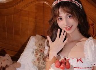 咋回事？17吃瓜的ios版在线吸引我，让我总是在线偷瞄！