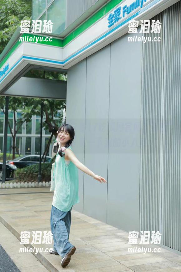 17吃瓜网 每次看17吃瓜网官网,我都忍不住想分享一下我的小八卦