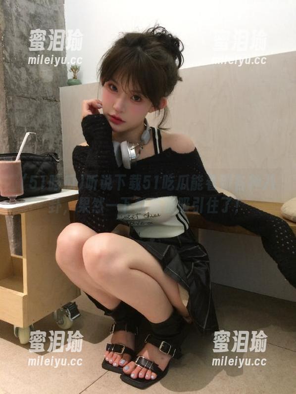51吃瓜 听说下载51吃瓜能看到各种八卦,果然一下载就被吸引住了!