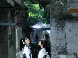 51在线吃瓜：靠免费吸引，人人都是“主播”