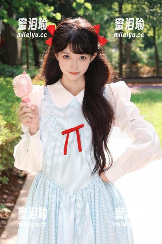91icg 91icg视频里的场面,让我觉得在看一部戏,却又理智无奈