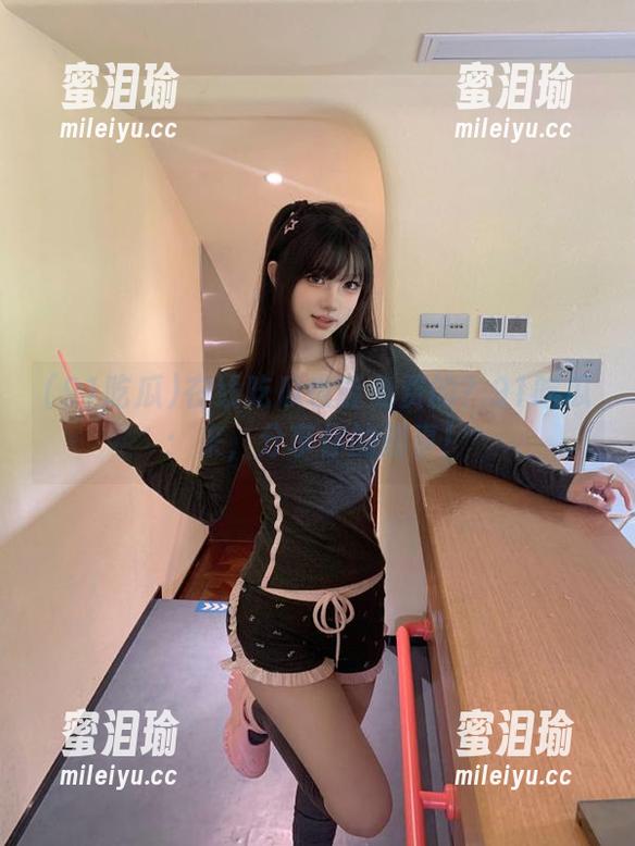 91吃瓜 在线吃瓜也能免费的?91吃瓜:来,分享你的趣事!