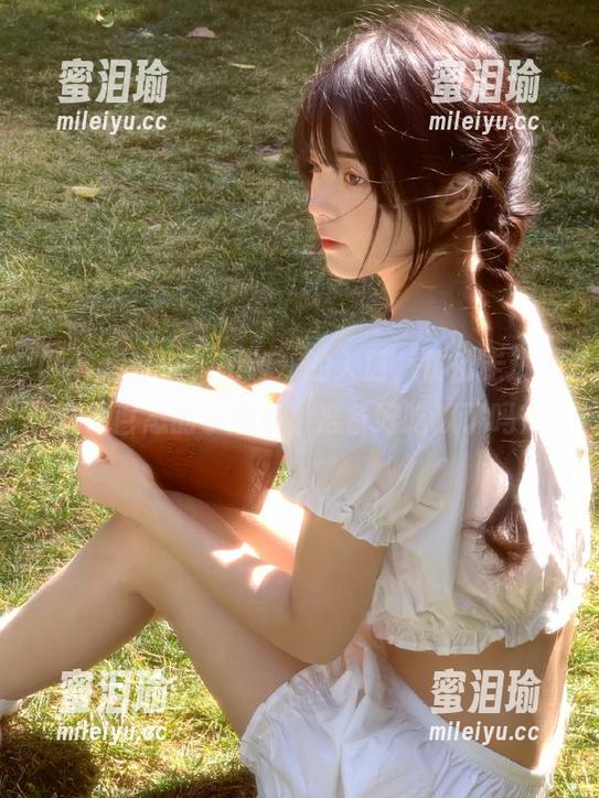 打卡“hlw”的入口，仿佛走进了众生百态的小剧场，准备好吃瓜了吗？