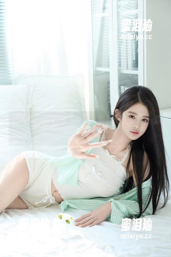 ttzz 看ttzz更新时,脑里都是:瓜,瓜,浓浓的瓜!