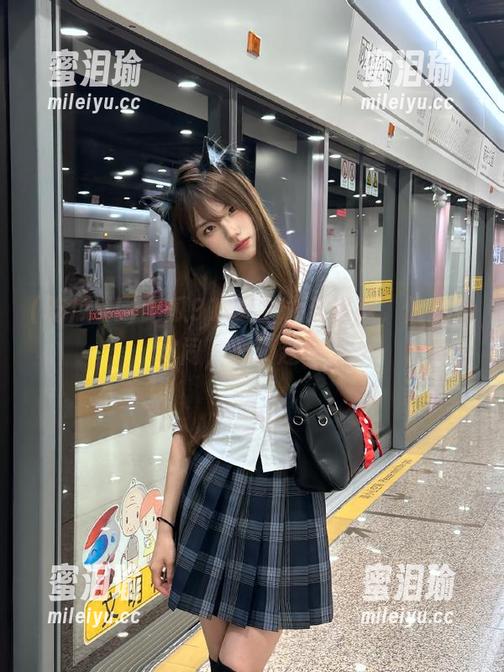 吃瓜91cd的永久追踪，信息越喧闹，心却越空。