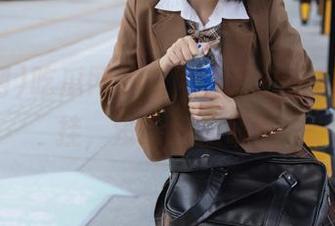 吃瓜网的官网，现在黑料像开了挂，没啥好隐瞒的