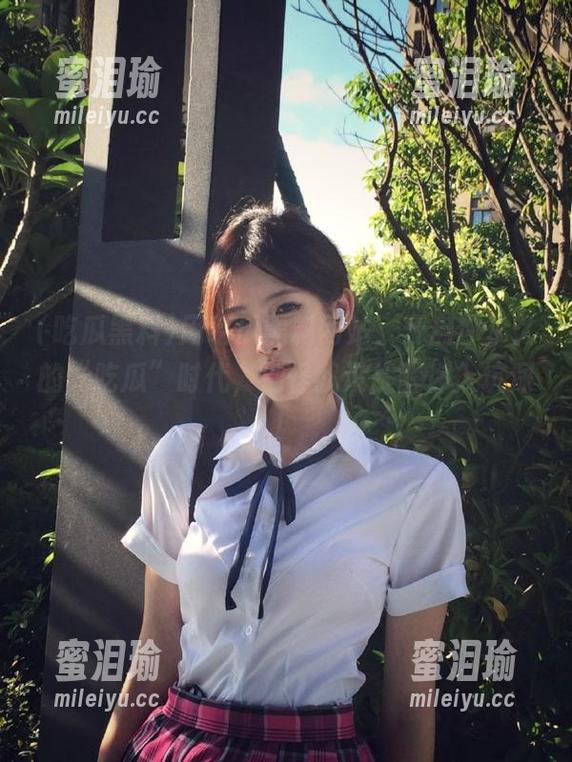 吃瓜黑料 用吃瓜黑料网站,开启你永久的“吃瓜”时代,别怪我没提醒你入坑深!