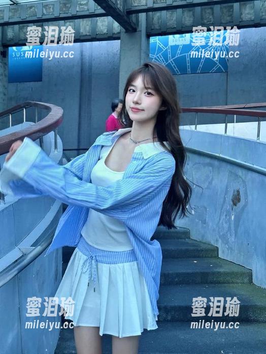 国产黑料 今天国产黑料更新的速度让我友好的前排都懵了,是不是该换个座位重新围观一下?