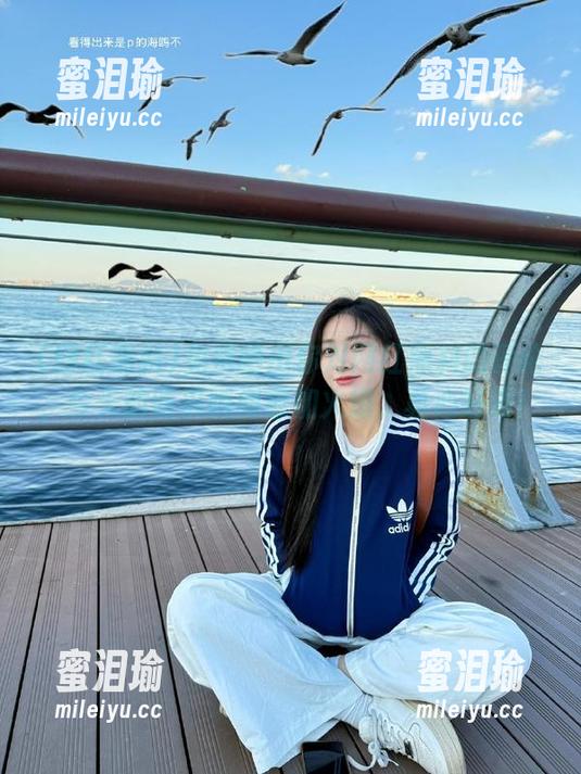网红黑料 免费晒出你对网红黑料的评论,今天的吃瓜瞬间愈加火爆,真心好看!