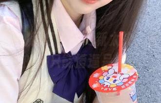 网红黑料更新太快，永不迷路的我只能懵逼呆看。
