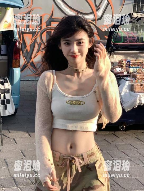 黑料不打烊 观看黑料不打烊,正能量背了一堆包,问题是,我还没找到那个小包包…