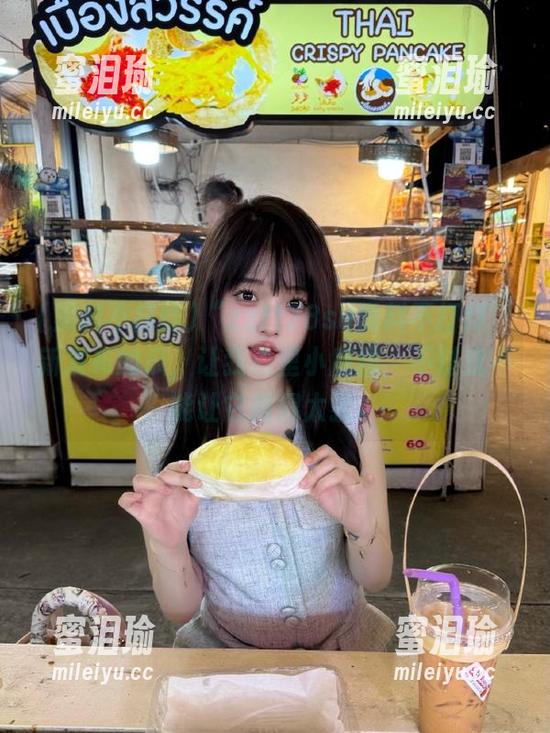 黑料不打烊 “zztt28su黑料不打烊”新发布的瓜,让我心里小鹿撞,不过我不能让它撞得太猛。