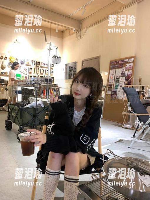 黑料不打烊 “91黑料不打烊”发布,水面之下定藏着故事,每个字都像在等待开奖。