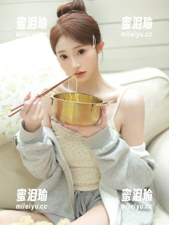 黑料在线 黑料在线app里的播放清单太丰富,简直比个人情感生态还复杂啊。