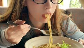 黑料正能量zzzttt：涨姿势的奇妙入口，稳住！不打瞌睡！