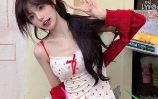 纠结不过“万里长征黑料正能量”在线观看的线路，这鞋带都能系不过来，哈哈