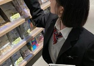 跟着黑料社导航，24小时把吃瓜变成场越昏越烈的迷局！