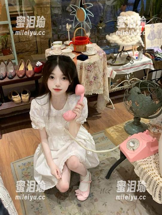 有点无聊？下载黑料网曝，你敢不敢随便扔几块儿瓜减负压力？