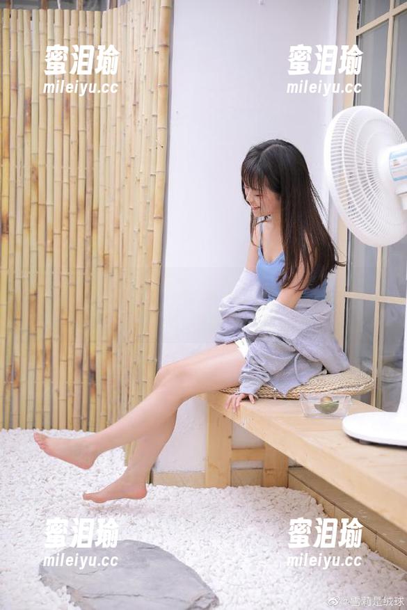 黑网料 摆摊卖瓜?不如试试黑网料苹果版的神秘八卦!